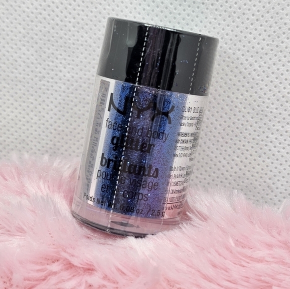 NYX Cosmetics Blue Face and Body Glitter - Picture 3 of 4
